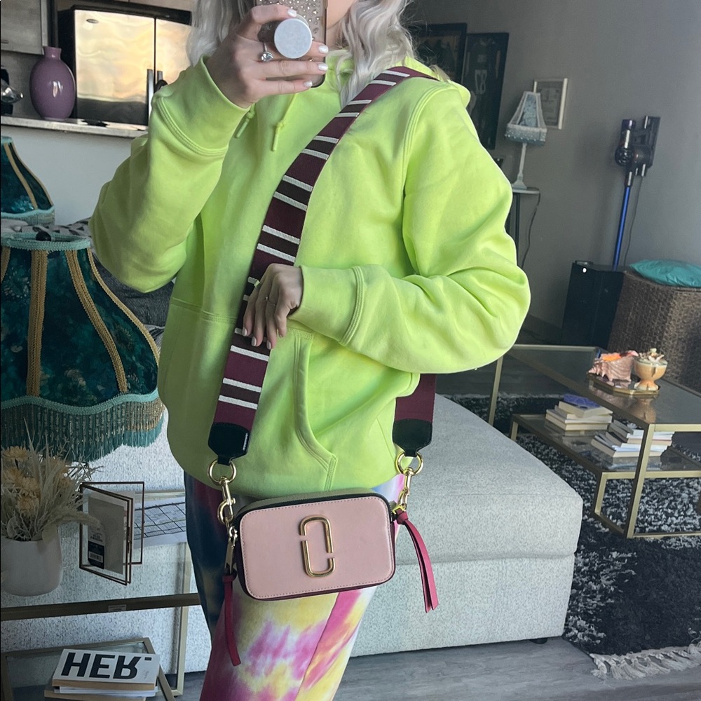 Marc Jacob’s Pink crossbody purse - Picture 6 of 6